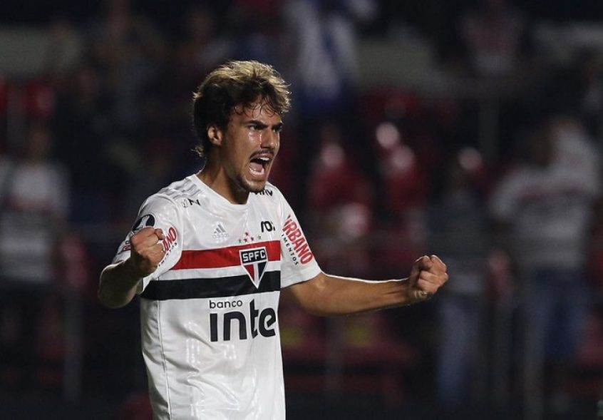 São Paulo derrota o Goiás e assume liderança da Série A do Campeonato Brasileiro