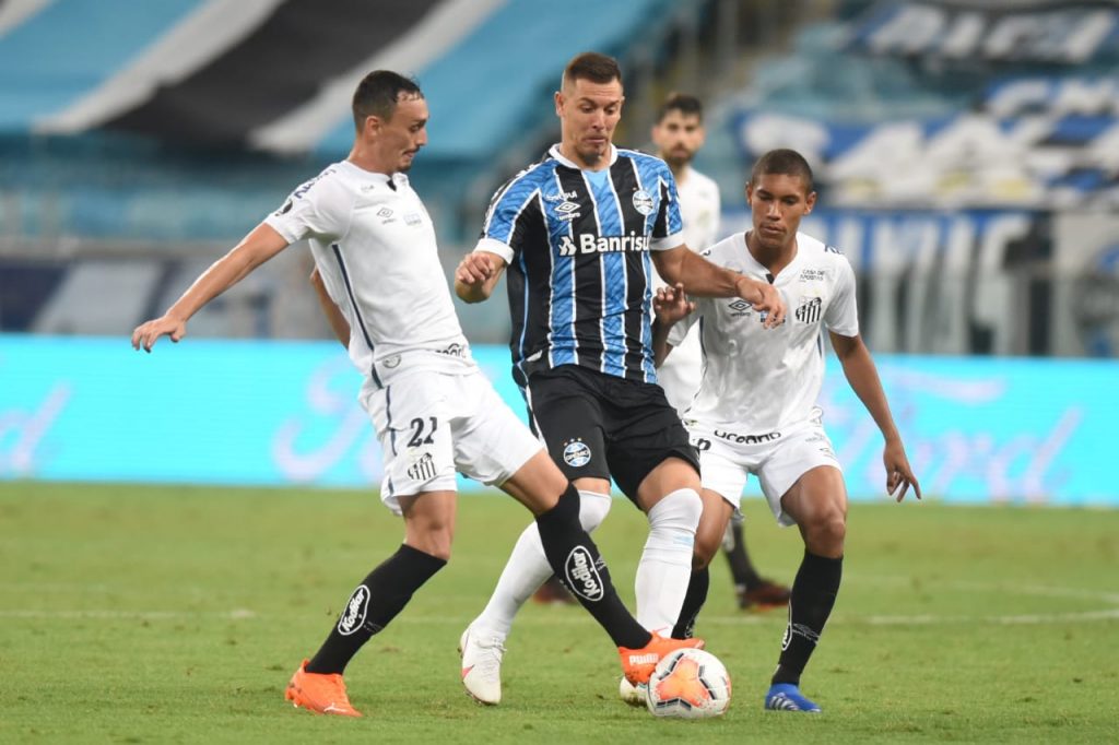 Santos e Grêmio empatam no primeiro confronto das quartas de final da Copa Libertadores