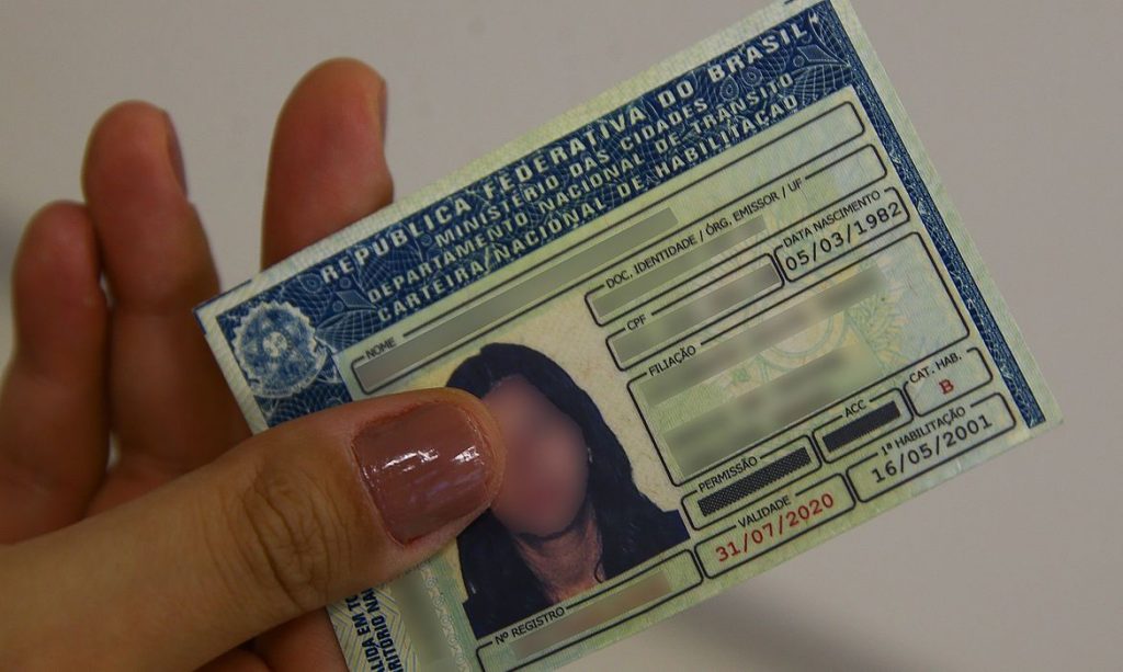 Governo lança consulta sobre fim da exigência de autoescola para se tirar CNH