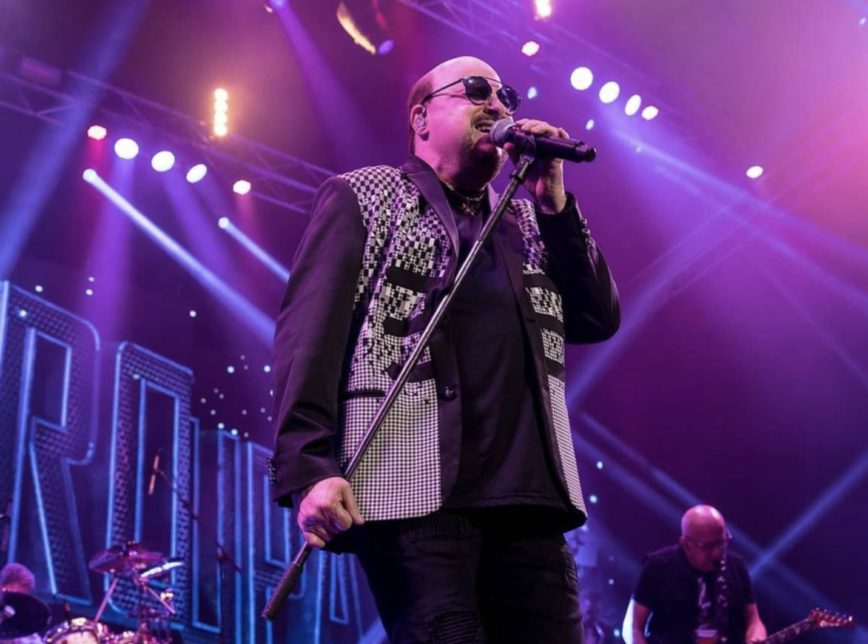 Infectado por covid-19 após transplante de medula, morre vocalista da banda Roupa Nova