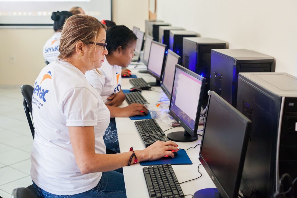 Cursos de férias dão oportunidades para capacitação profissional