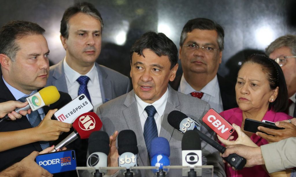 Governadores comemoram decisão da Anvisa de autorizar importação da vacina Sputinik V