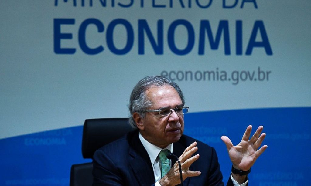 Paulo Guedes diz que esclarecerá a STF e a PGR participação em offshore
