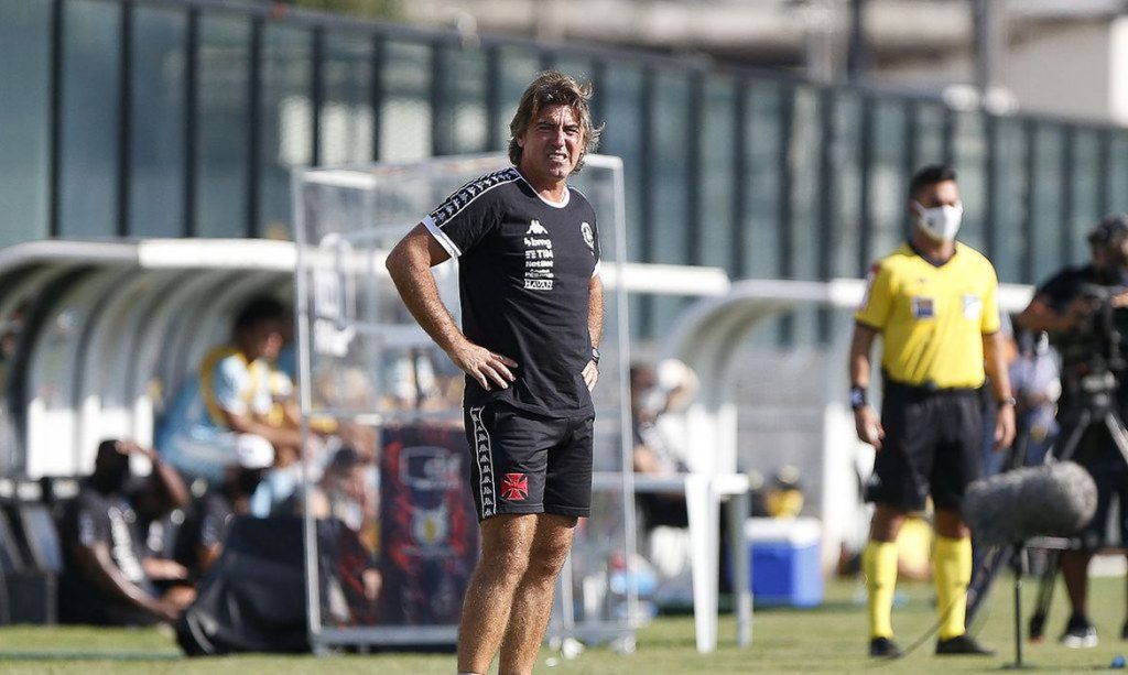 Ameaçado de rebaixamento, Vasco demite o técnico Sá Pinto, com menos de três meses no cargo