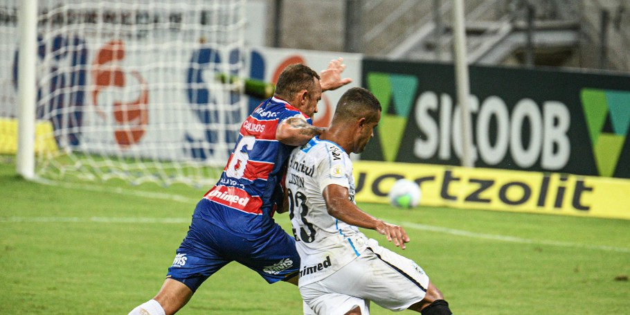 Grêmio desperdiça oportunidade de assumir vice-liderança do Brasileirão ao empatar com o Fortaleza neste sábado