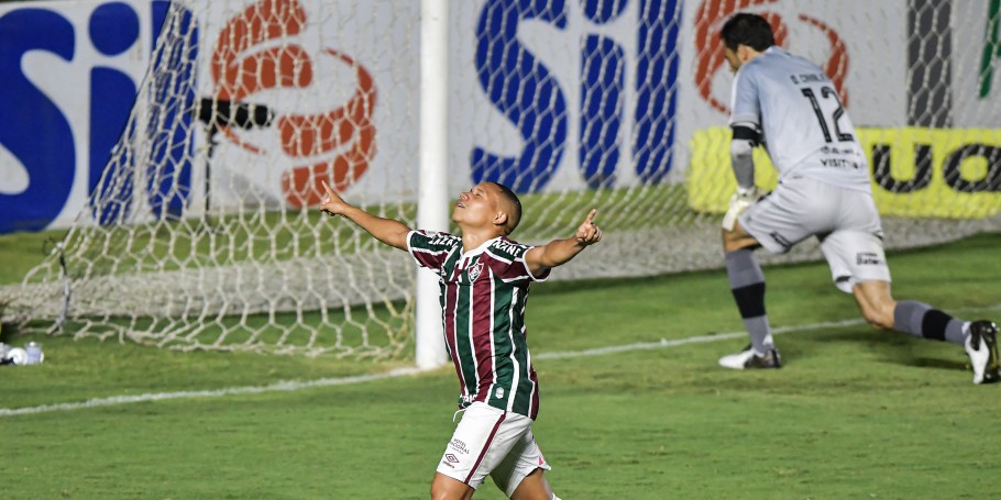 Fluminense derrota Botafogo, soma cinquenta pontos e se aproxima do G-6 do Brasileirão