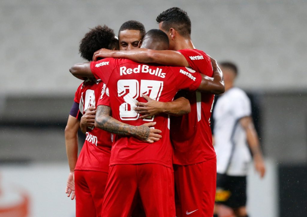 Red Bull Bragantino derrota o Corinthians e se firma no meio da tabela de classificação