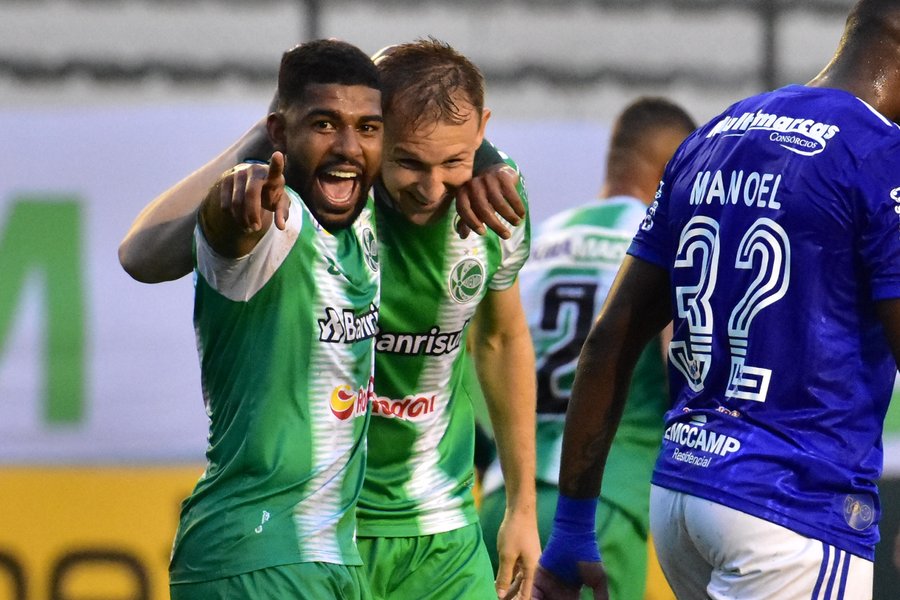 Sem chances de retormo à Série A: Cruzeiro perde para juventude e continuará na segunda divisão
