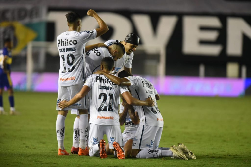 Jogadores do Santos recebem apoio de Pelé e festa de Neymar na classificação para final da Liberadores