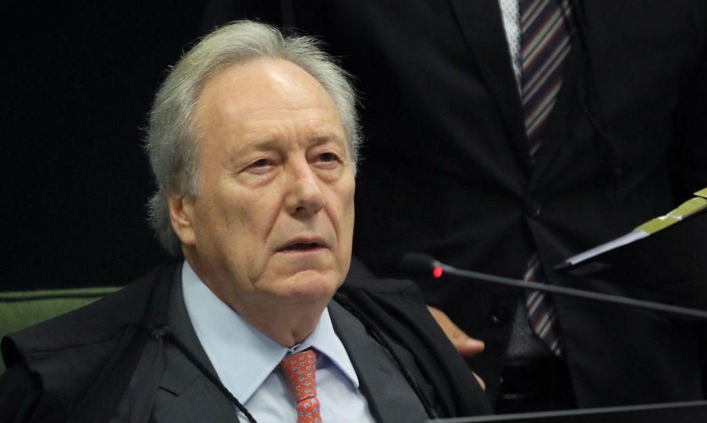 Ricardo Lewandowski nega liberdade a presos após atos de 08 de janeiro em Brasília