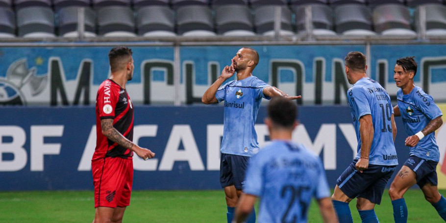 Grêmio derrota o Athletico Paranaense e garante vaga na Copa Libertadores