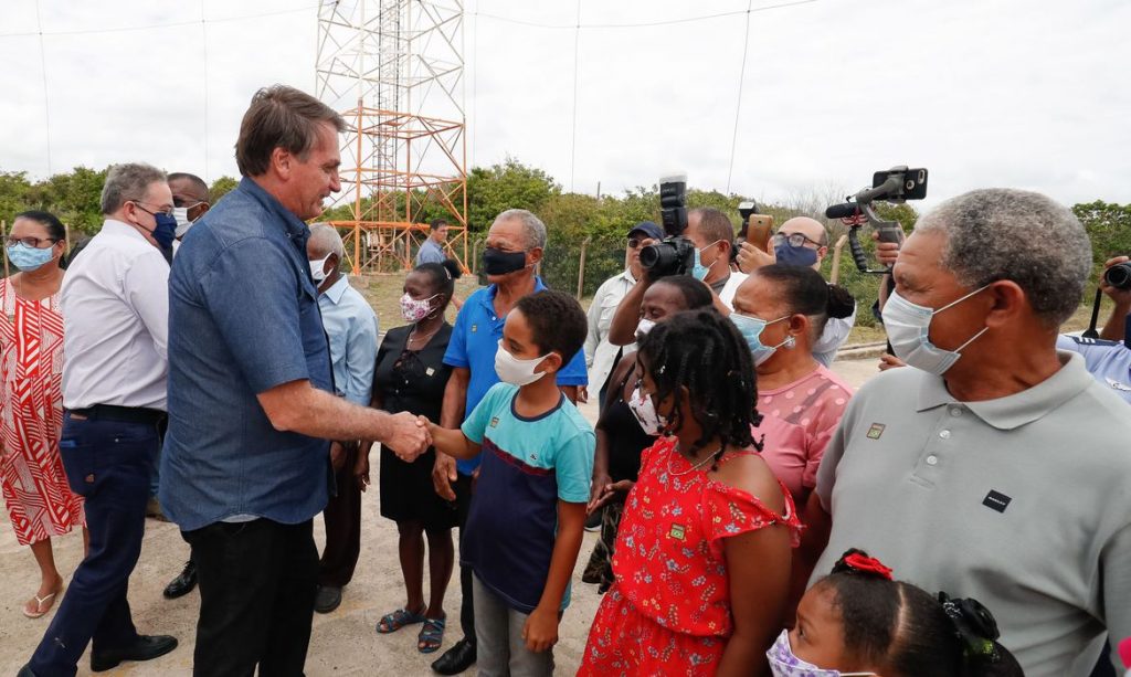 Bolsonaro diz que novo auxílio pode começar em março e durar quatro meses