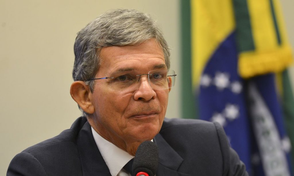 Luna e Silva deixa a Petrobras e presidente do Flamengo vai para Conselho de Administração