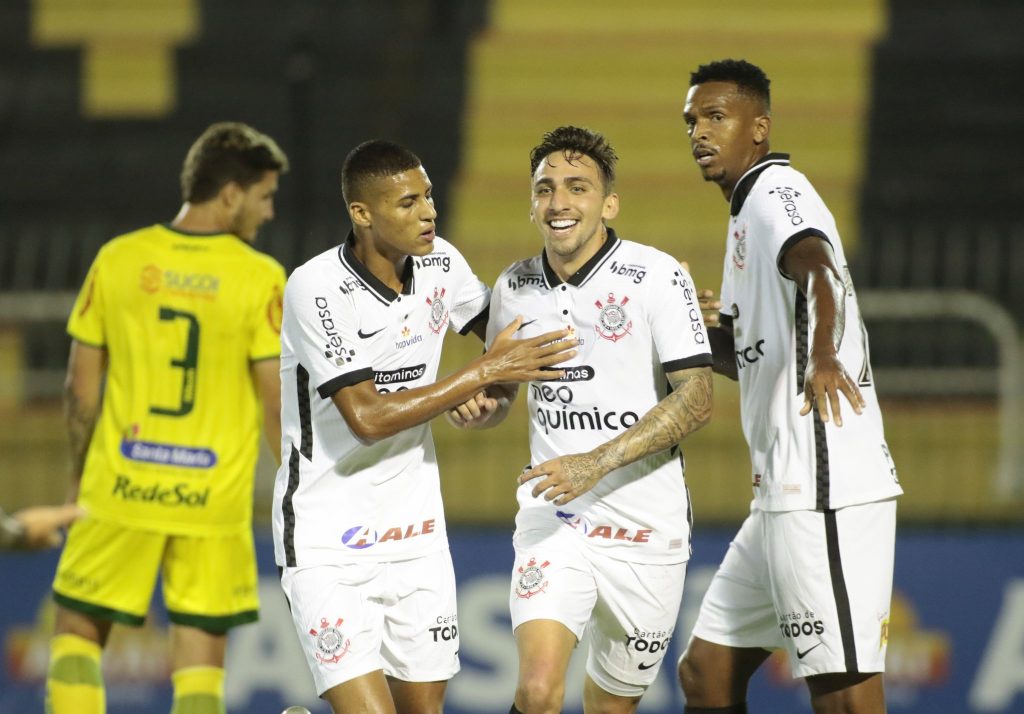 Em Volta Redonda, Corinthians vence Mirassol com grande atuação de Cássio