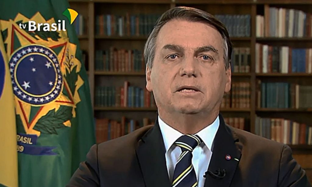 Jair Bolsonaro afirma que Brasil será autossuficiente na produção de vacinas