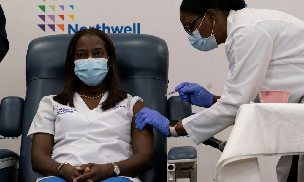 Seis países africanos produzirão vacinas contra Covid-19, anuncia a OMS