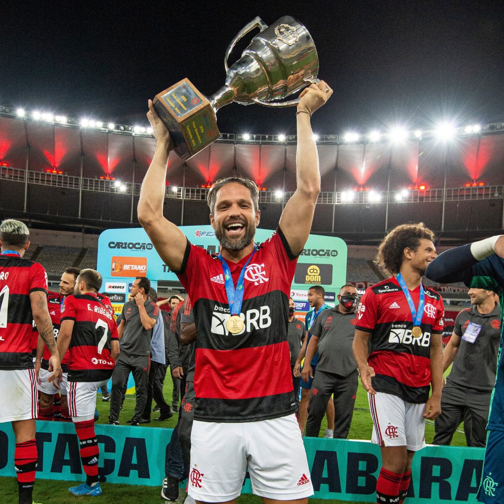 Com gols de Michael e Vitinho, Flamengo vence Volta Redonda e conquista Taça Guanabara
