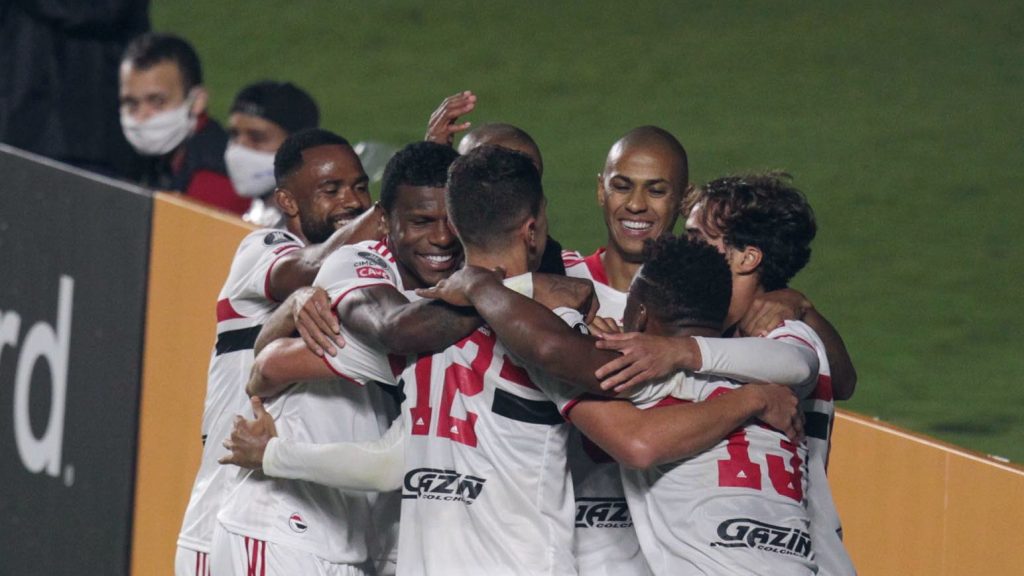 São Paulo supera o Rentistas do Uruguai e se isola na liderança do Grupo E da Copa Libertadores