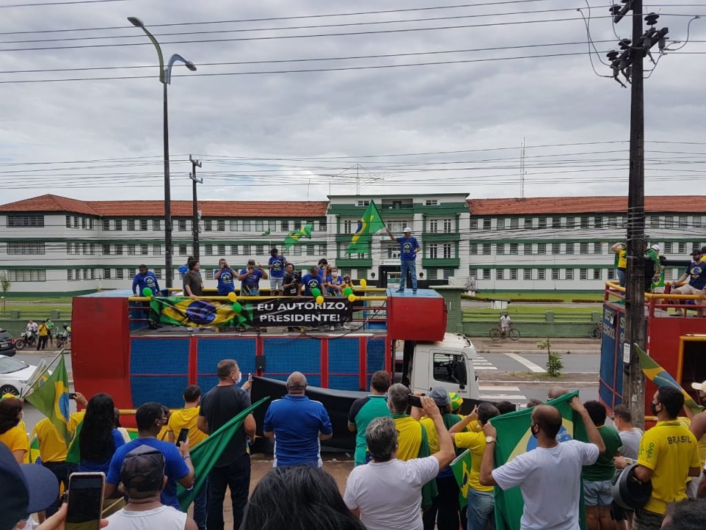 Simpatizantes de Bolsonaro ocupam ruas de São Luís para manifestações em defesa do governo