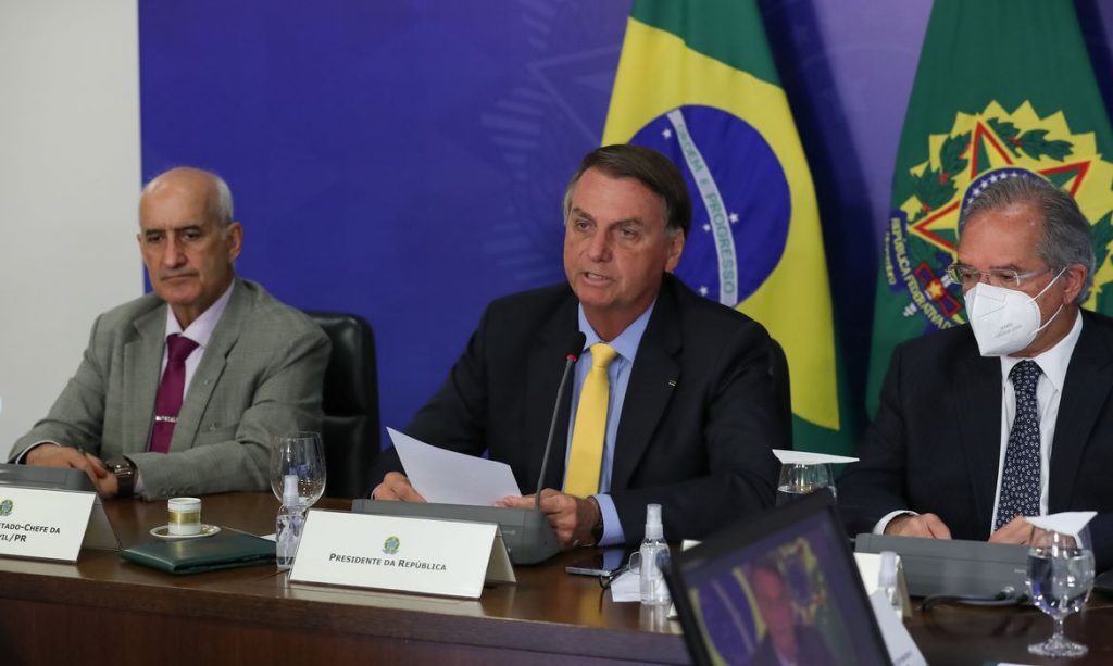 A investidores estrangeiros, Jair Bolsonaro diz que pandemia não vai afetar a economia brasileira