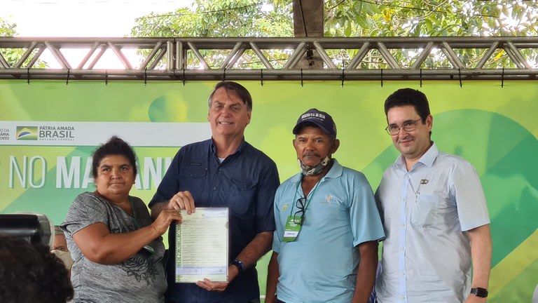 Mais de 17 mil famílias do Maranhão recebem títulos definitivos de propriedade rural
