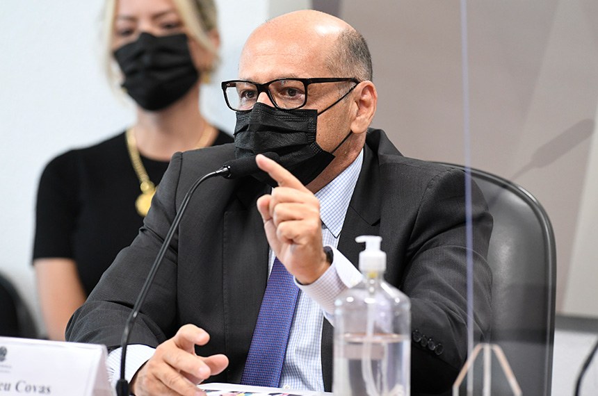Brasil poderia ter sido o primeiro do mundo a vacinar contra covid-19, garante Dimas Covas, diretor-presidente do Instituto Butantan