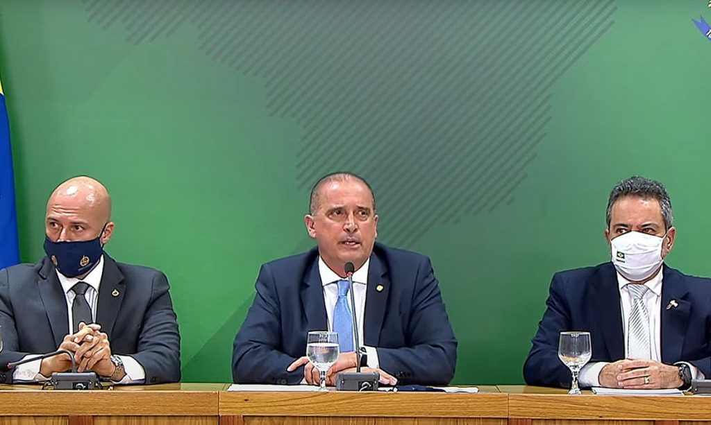 Onyx Lorenzoni diz que Polícia Federal vai investigar deputado por falas sobre compra de vacina