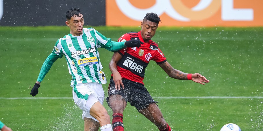 Jogando em casa, na manhã deste domingo, Juventude surpreende Flamengo e vence por 1 X 0