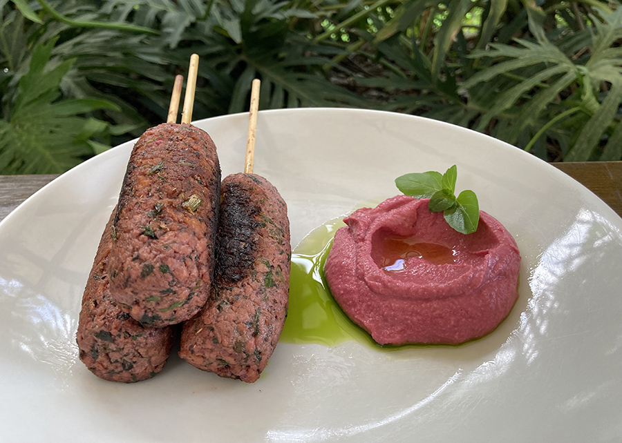 Pesquisa da Embrapa desenvolve kafta e empanado sem ingredientes de origem animal