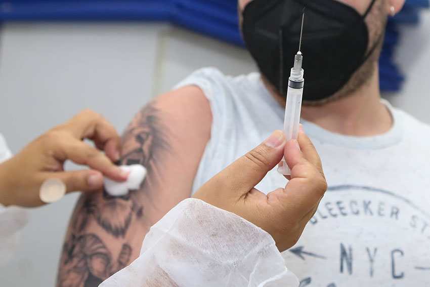 Assembleia investiga suposto desvio de vacinas de prefeituras pelo Estado para realizar “arraiais”