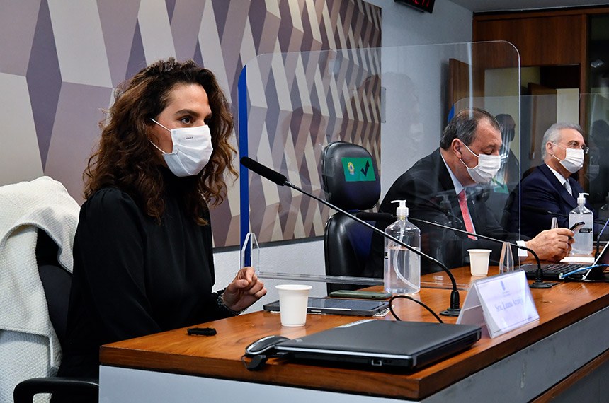 Discutir cloroquina é igual a ‘escolher de que borda da Terra plana a gente vai pular’, diz médica à CPI da Pandemia