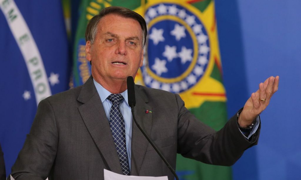 Brasil passa a fazer parte de elite que produz vacinas contra covid-19, comemora presidente Jair Bolsonaro