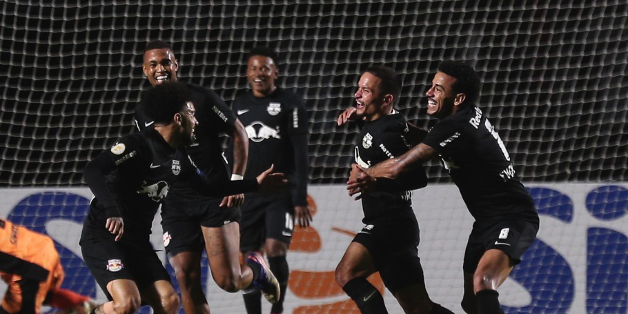 Bragantino continua embalado, derrota São Paulo e reassume liderança da Série A do Brasileirão