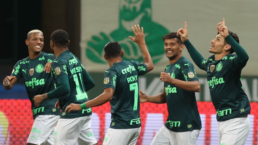 Palmeiras assume liderança do Brasileirão com vitória sobre o Grêmio, que continua na lanterna