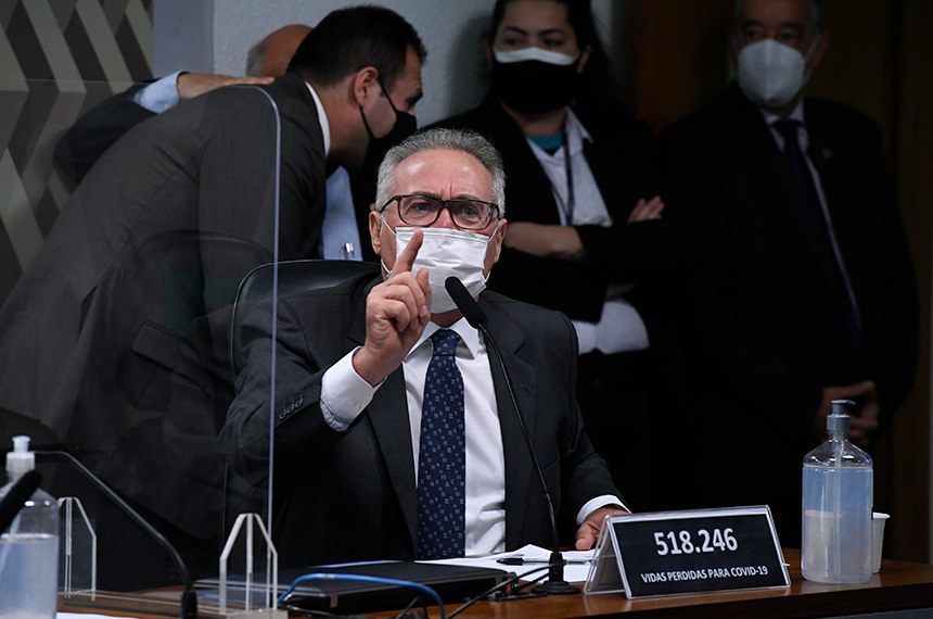 Renan Calheiros suspeita que Polícia Federal abriu inquérito para prejudicar CPI