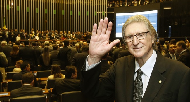 Sérgio Reis convoca brasileiros para três dias de manifestação a favor de Bolsonaro