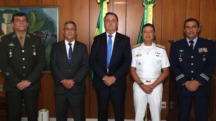 Comandantes das Forças Armadas repudiam “ofensas” de Omar Aziz às instituições militares