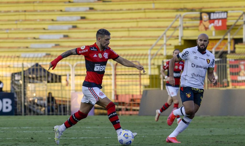 Flamengo vence Sport do Recife e se reabilita no Campeonato Brasileiro após derrota para Internacional