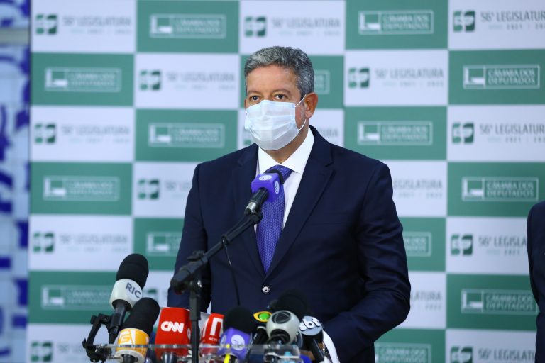 Para Arthur Lira, debate sobre o voto impresso está encerrado