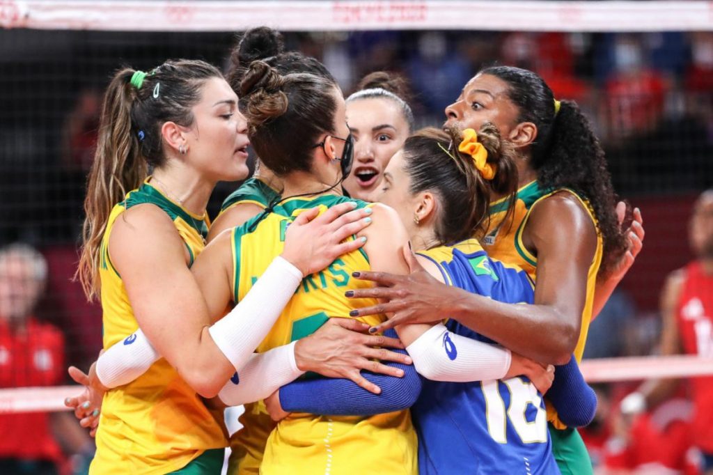 Brasil perde para os Estados Unidos e fica com Medalha de Prata na Vôlei Feminino