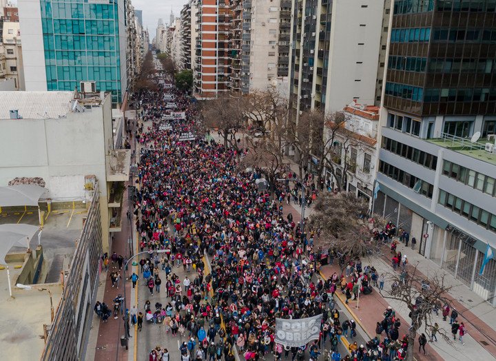 Argentina em crise: milhares vão às ruas de Buenos Aires neste sábado em protesto por trabalho