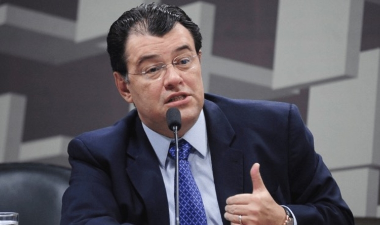 Primeira Turma do STF rejeita denúncia contra senador Eduardo Braga por caixa 2 em 2012