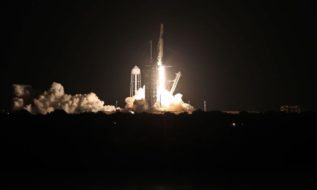 Foguete da SpaceX é lancado nesta quarta-feira para levar primeira tripulação civil para a órbita
