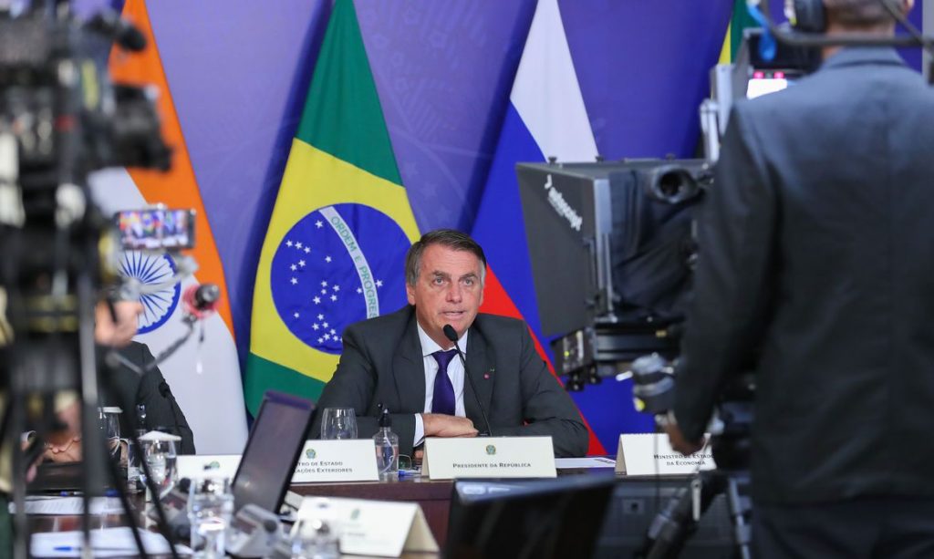 Em reunião do BRICS, Jair Bolsonaro defende modernização da Organização Mundial do Comércio e de regras de subsídios