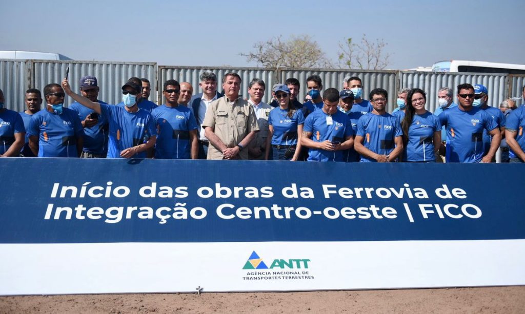 Ao lançar ferrovia do Centro-Oeste, Bolsonaro diz que volta do modal ferroviário era anseio dos brasileiros