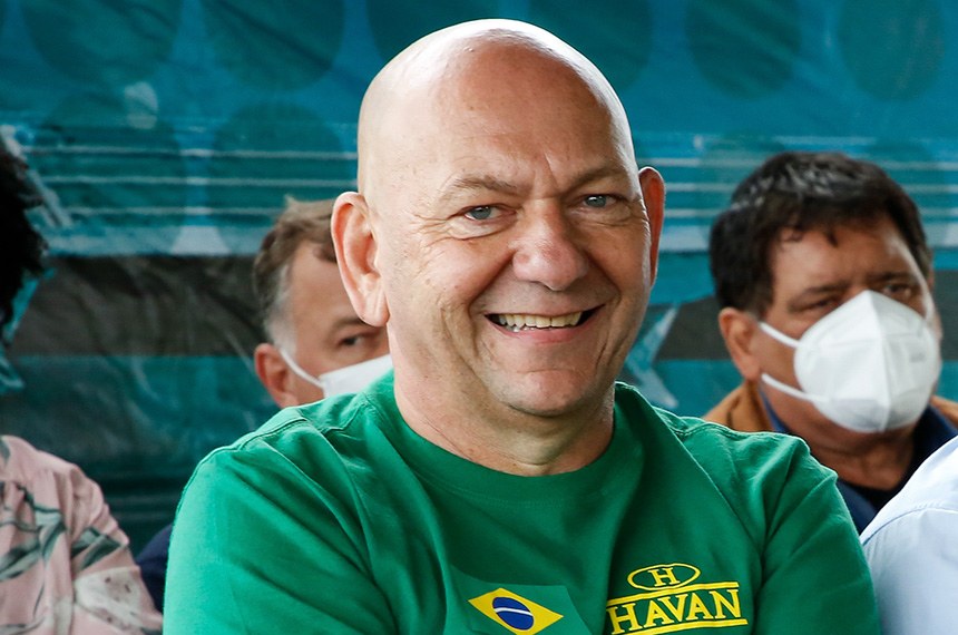 Censurado pelo STF, Luciano Hang é acusado de discriminar nordestinos nas redes sociais
