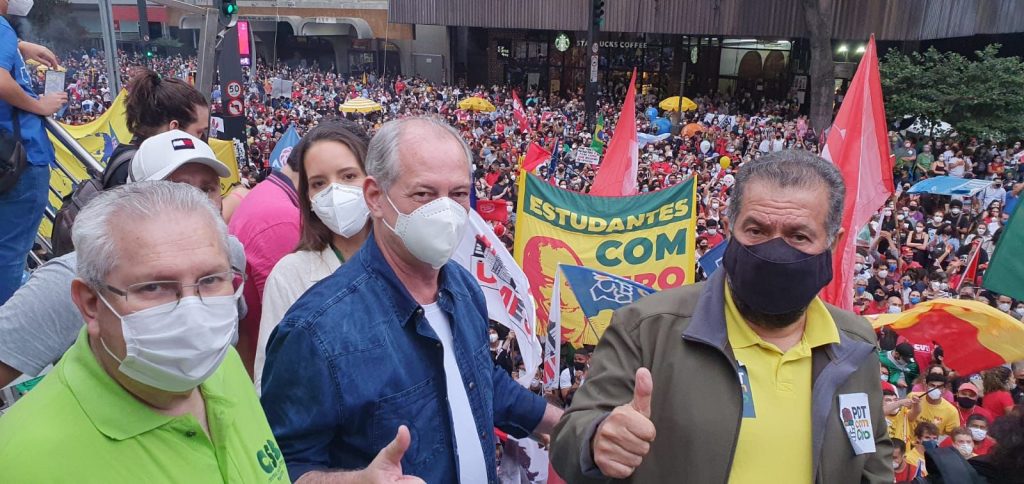 Ciro Gomes dispara novos ataques ao ex-presidente Lula, que não estaria preparado para voltar ao governo