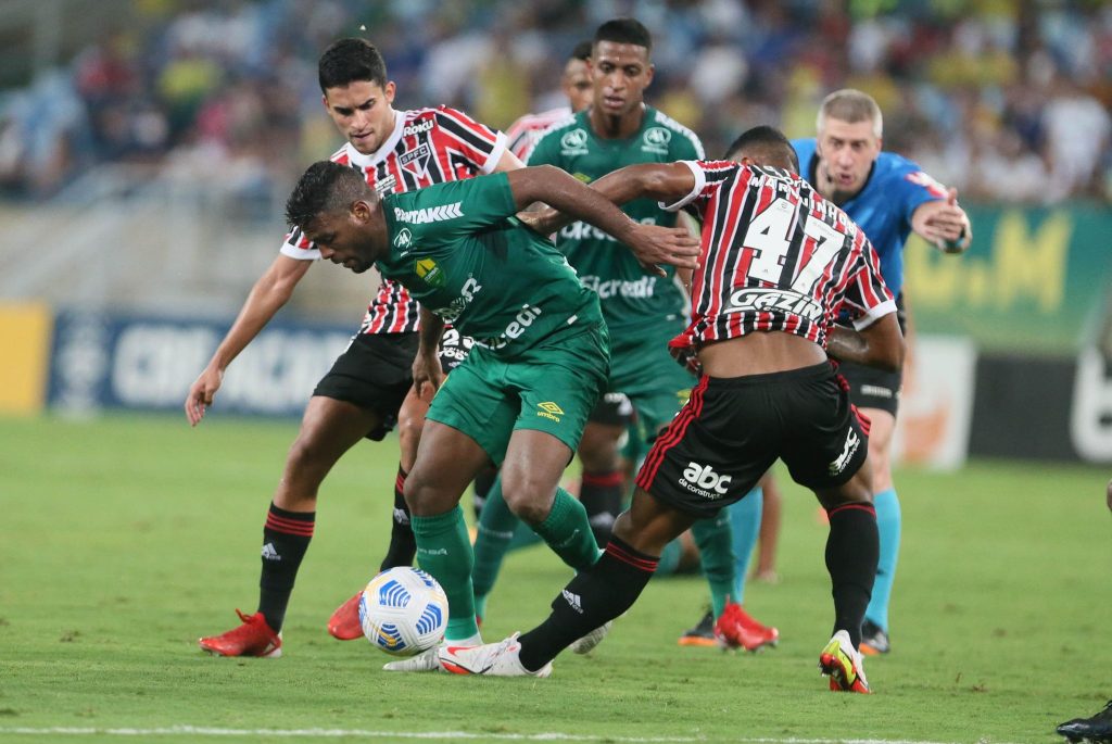 São Paulo fecha 25ª rodada da Série A num empate sem gols com o Cuiabá na Arena Pantanal