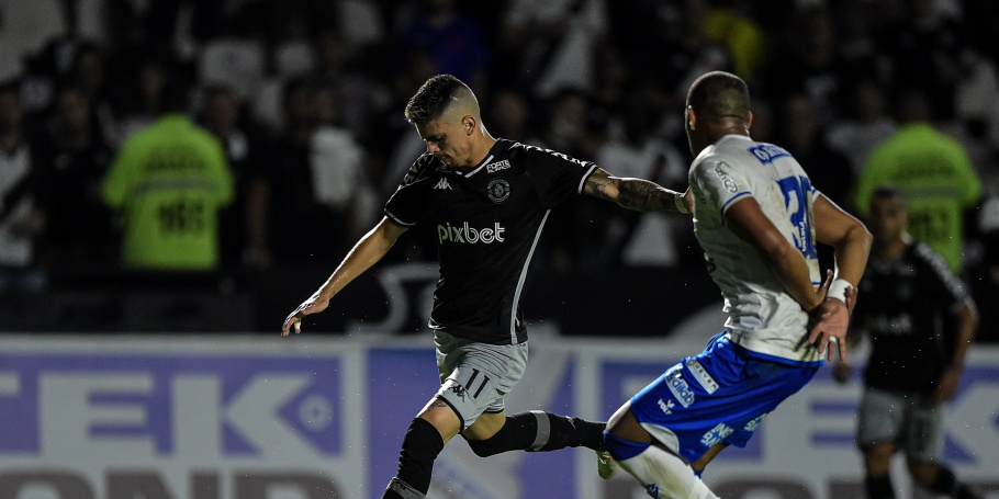 CSA vira sobre o Vasco da Gama, em São Januário, e se aproxima do G4 da Série B