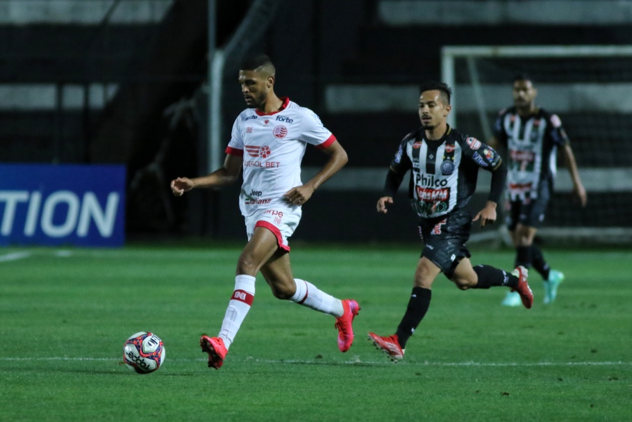 Náutico derrota Operário e empurra Sampaio para o 11º lugar na classificação da Série B